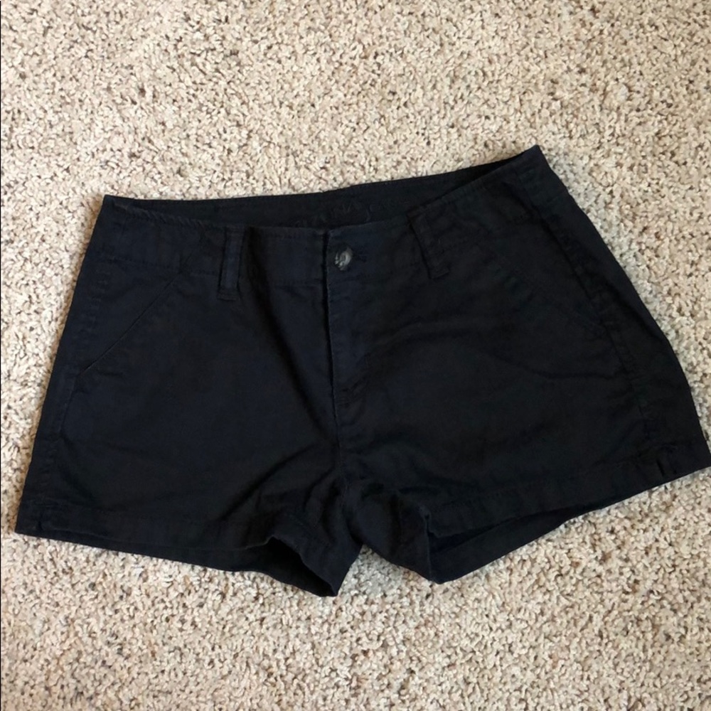Black Arizona Jeans Co. Size 1 Shorts!